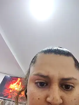 Miss balloonsmila online show from November 2025 11:08:01 PM