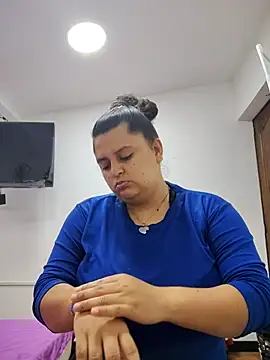 Miss balloonsmila online show from October 2025 04:13:01 AM