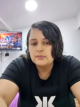 Miss balloonsmila online show from November 2025 12:43:02 AM