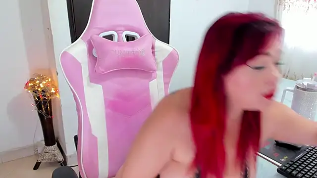 Snapshot of sexyhot_2024 chatting on December 2024 04:39:01 PM sexyhot 2024 online show from December 2024 04:39:01 PM