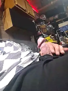 tileguyyy online show from September 2025 01:06:02 AM