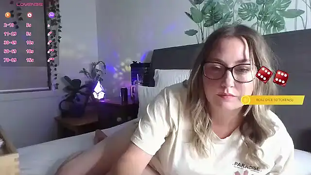 Snapshot of bustyblissxx chatting on January 2025 11:30:02 AM bustyblissxx online show from January 2025 11:30:02 AM