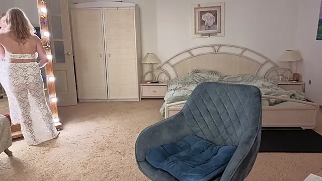 Snapshot of moonlight4u chatting on November 2025 06:28:02 AM moonlight4u online show from November 2025 06:28:02 AM