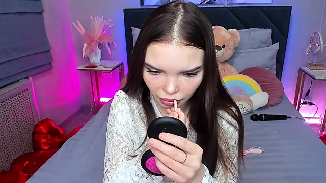 Curvy Dynamite  online show from March 2026 01:08:02 AM