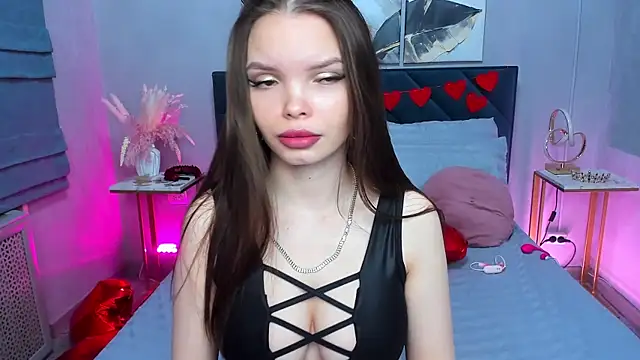 Curvy Dynamite  online show from February 2026 01:16:02 AM