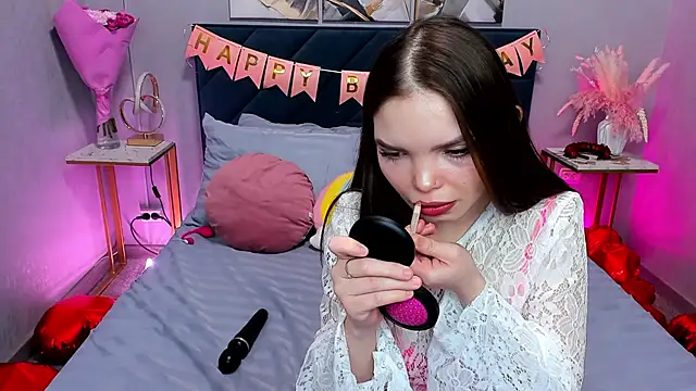 Curvy Dynamite  online show from March 2026 01:24:01 AM