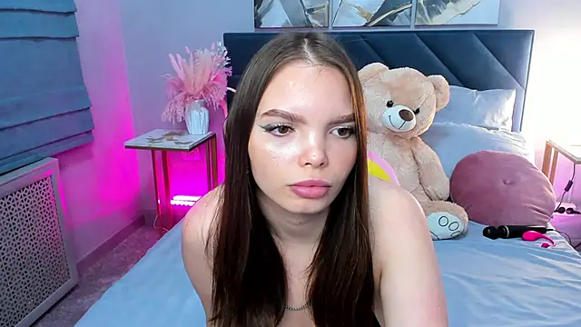 Curvy Dynamite  online show from September 2025 01:06:01 AM