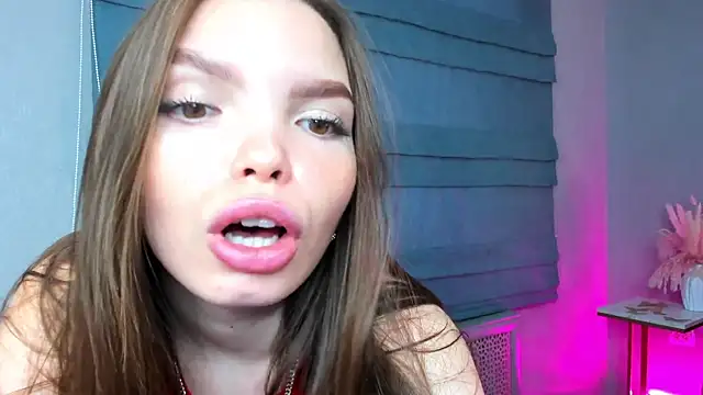 Curvy Dynamite  online show from September 2025 01:16:02 AM
