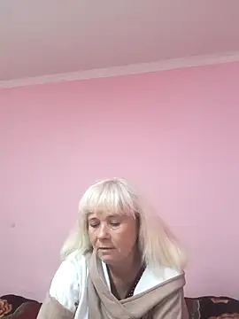 Snapshot of sakura_blonde chatting on September 2025 06:47:01 PM sakura blonde online show from September 2025 06:47:01 PM