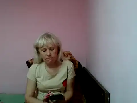 Snapshot of sakura_blonde chatting on March 2025 10:16:01 AM sakura blonde online show from March 2025 10:16:01 AM