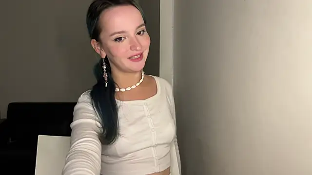 bumble bee online show from March 2025 01:42:02 PM