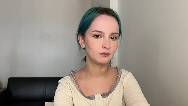 bumble bee online show from December 2024 09:39:01 AM