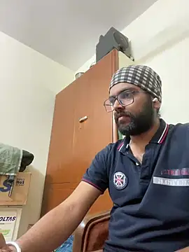 Arsh Loves Luv online show from December 2024 12:01:02 PM