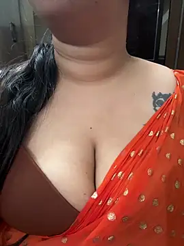 Snapshot of Akhi_Akshaya chatting on January 2025 08:50:01 PM Akhi Akshaya online show from January 2025 08:50:01 PM