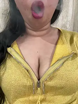 Snapshot of Akhi_Akshaya chatting on January 2025 08:56:01 PM Akhi Akshaya online show from January 2025 08:56:01 PM