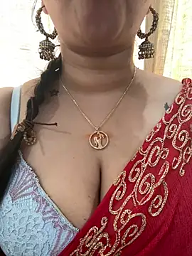 Snapshot of Akhi_Akshaya chatting on January 2025 09:04:02 AM Akhi Akshaya online show from January 2025 09:04:02 AM