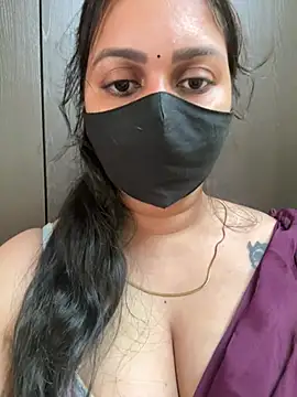 Snapshot of Akhi_Akshaya chatting on February 2025 06:38:02 AM Akhi Akshaya online show from February 2025 06:38:02 AM
