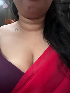 Snapshot of Akhi_Akshaya chatting on January 2025 06:23:01 PM Akhi Akshaya online show from January 2025 06:23:01 PM