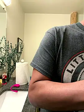 Matdeanslavenh online show from January 2026 05:52:02 PM