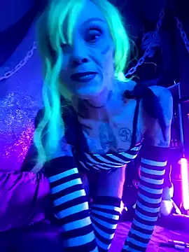 MommyMisfit online show from October 2025 02:09:01 AM