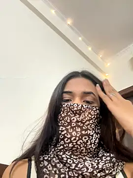 Snapshot of Kirti_Mittal chatting on November 2025 05:49:01 PM Kirti Mittal online show from November 2025 05:49:01 PM