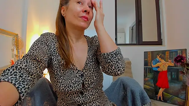 Julya Anna online show from March 2026 06:33:01 AM