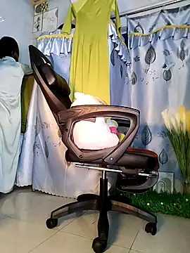 Lucy limon online show from November 2025 09:34:02 AM