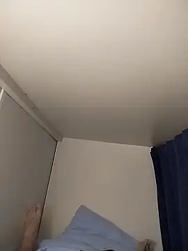 Away Smit online show from February 2026 01:53:01 PM