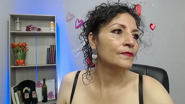 Snapshot of arianna_ros3 chatting on March 2025 03:05:02 PM arianna ros3 online show from March 2025 03:05:02 PM