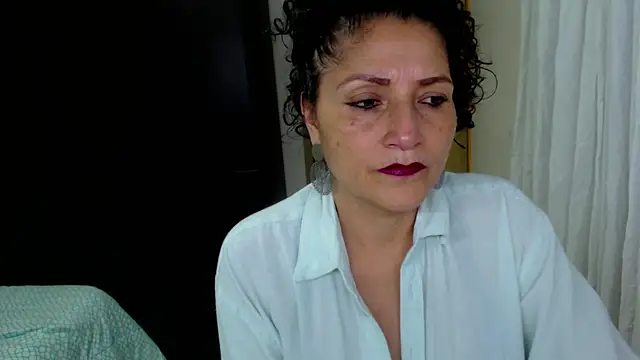 Snapshot of arianna_ros3 chatting on June 2026 01:22:02 AM arianna ros3 online show from June 2026 01:22:02 AM