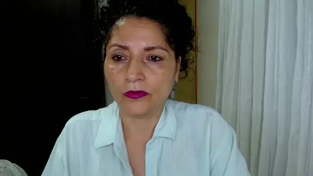 arianna ros3 online show from April 2026 01:29:01 AM