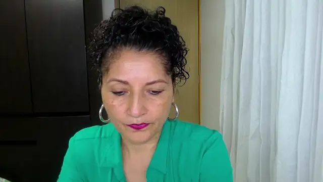 Snapshot of arianna_ros3 chatting on May 2026 03:20:02 AM arianna ros3 online show from May 2026 03:20:02 AM