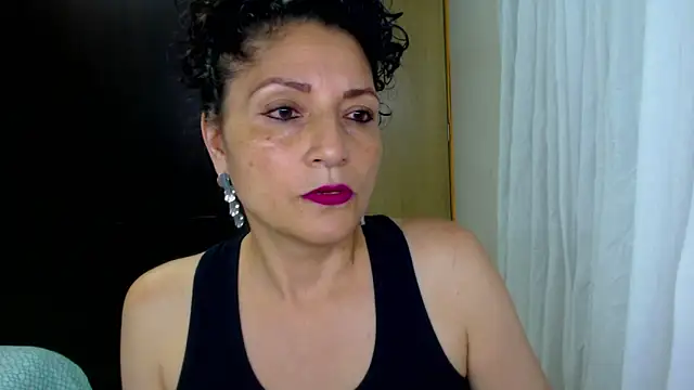 Snapshot of arianna_ros3 chatting on May 2026 01:11:02 AM arianna ros3 online show from May 2026 01:11:02 AM