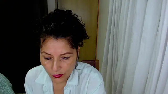 Snapshot of arianna_ros3 chatting on May 2026 02:29:02 AM arianna ros3 online show from May 2026 02:29:02 AM