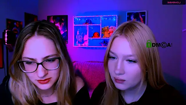 playful sophie online show from April 2026 07:29:04 PM