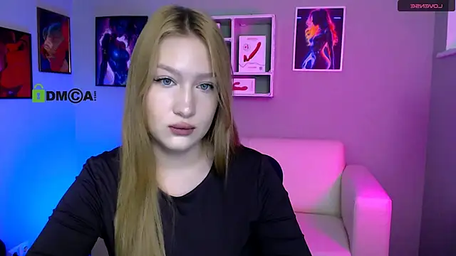 Snapshot of playful_sophie chatting on December 2025 10:14:01 AM playful sophie online show from December 2025 10:14:01 AM