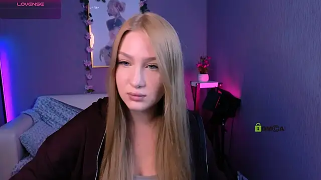 Snapshot of playful_sophie chatting on October 2025 07:26:02 PM playful sophie online show from October 2025 07:26:02 PM