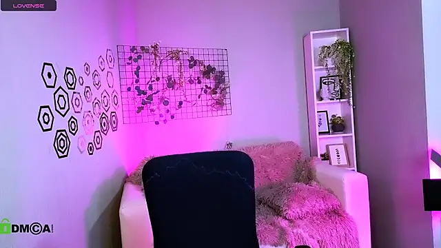 Snapshot of playful_sophie chatting on November 2025 11:03:02 AM playful sophie online show from November 2025 11:03:02 AM