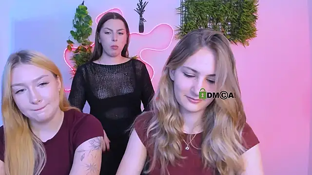playful sophie online show from July 2026 07:25:01 PM