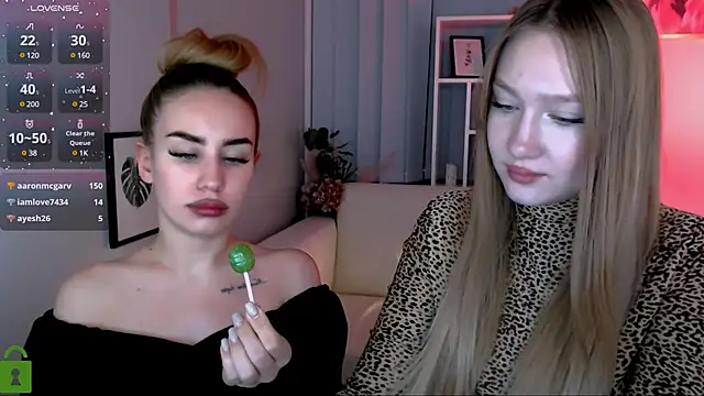 Snapshot of playful_sophie chatting on February 2025 02:57:02 AM playful sophie online show from February 2025 02:57:02 AM