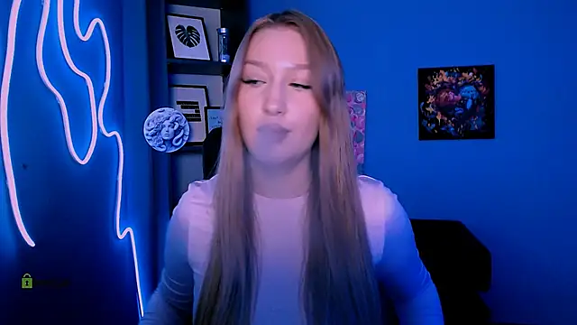 Snapshot of playful_sophie chatting on November 2025 04:30:01 PM playful sophie online show from November 2025 04:30:01 PM