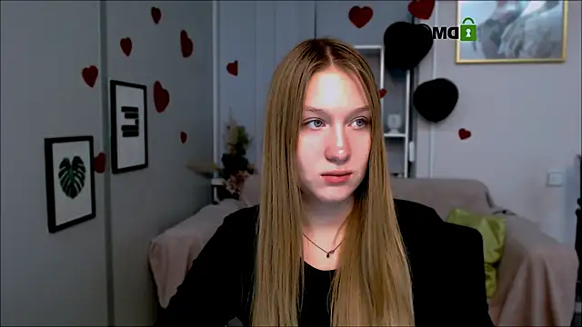 Snapshot of playful_sophie chatting on February 2025 06:34:02 PM playful sophie online show from February 2025 06:34:02 PM