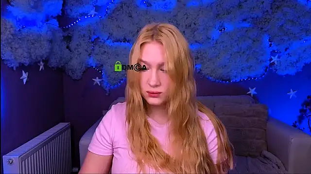 playful sophie online show from April 2026 07:26:01 PM