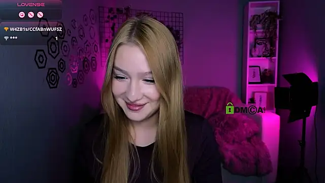 Snapshot of playful_sophie chatting on November 2025 08:13:02 PM playful sophie online show from November 2025 08:13:02 PM