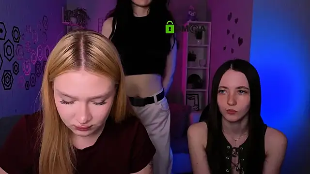 playful sophie online show from May 2026 07:25:02 PM