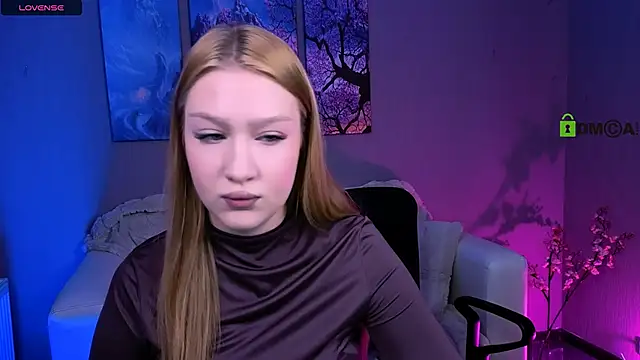 Snapshot of playful_sophie chatting on November 2025 08:09:02 PM playful sophie online show from November 2025 08:09:02 PM