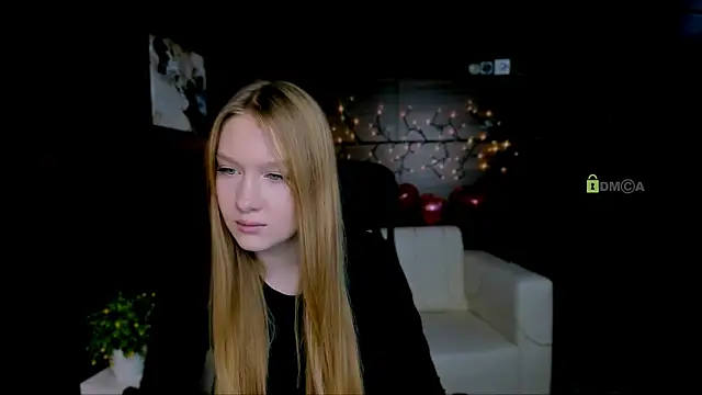 Snapshot of playful_sophie chatting on March 2025 10:35:02 AM playful sophie online show from March 2025 10:35:02 AM