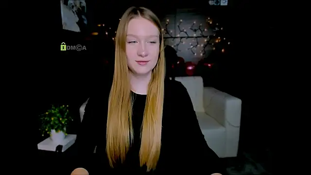 Snapshot of playful_sophie chatting on March 2025 01:40:01 PM playful sophie online show from March 2025 01:40:01 PM
