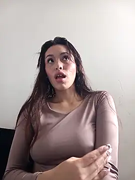 eriika deep  online show from November 2025 05:39:01 PM