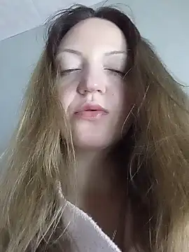 KattyLuuu online show from May 2026 09:36:02 PM